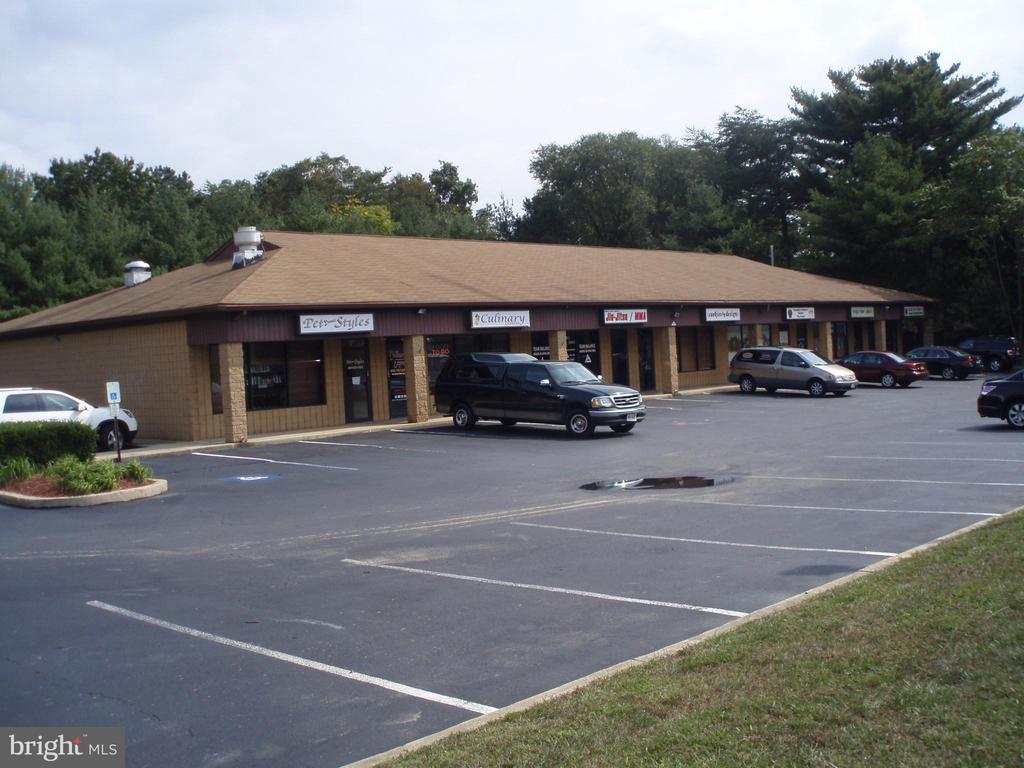 1227 BERLIN ROAD 3