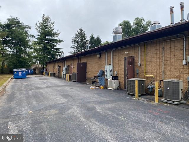 1227 BERLIN ROAD 3