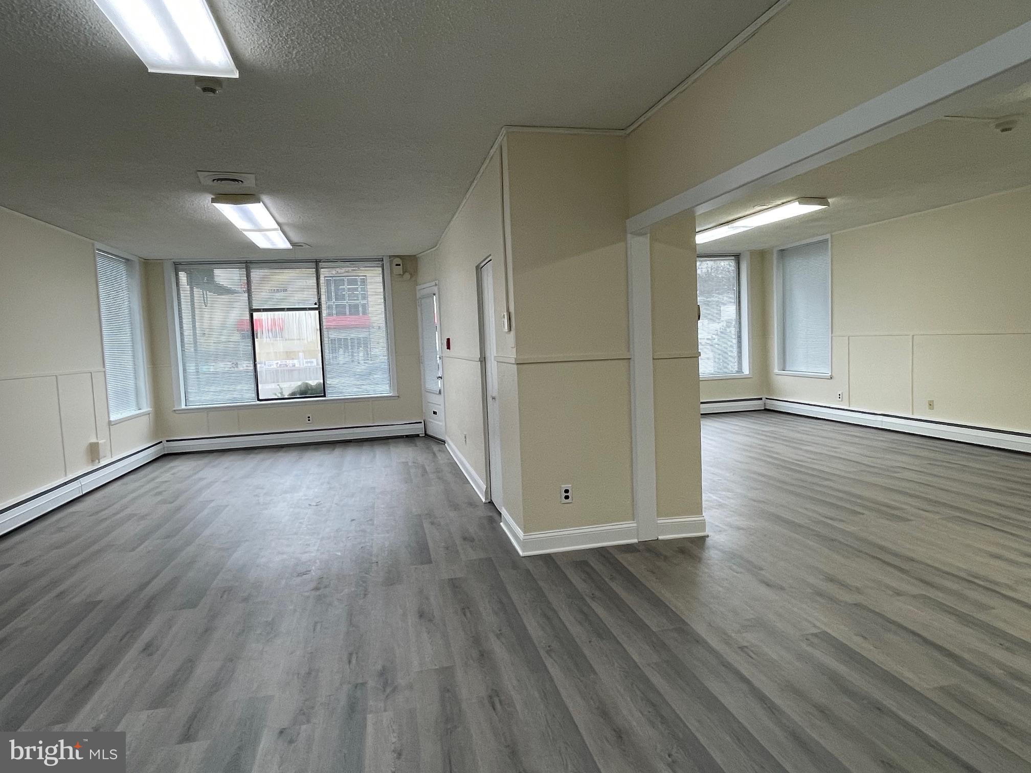 215-217 N BLACK HORSE PIKE