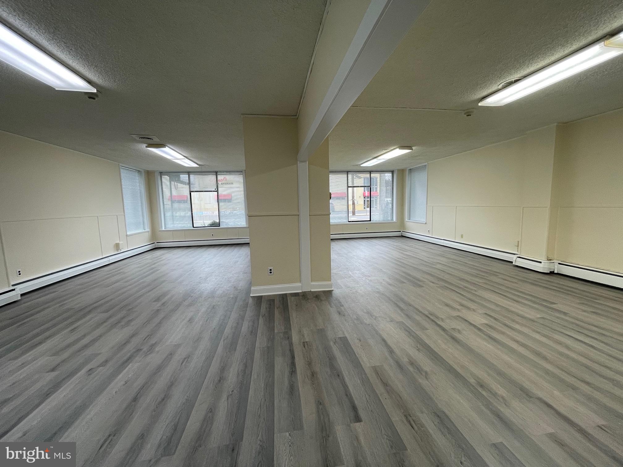 215-217 N BLACK HORSE PIKE