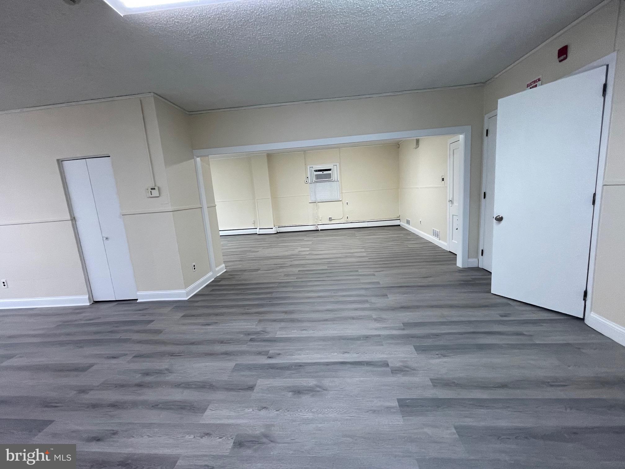 215-217 N BLACK HORSE PIKE