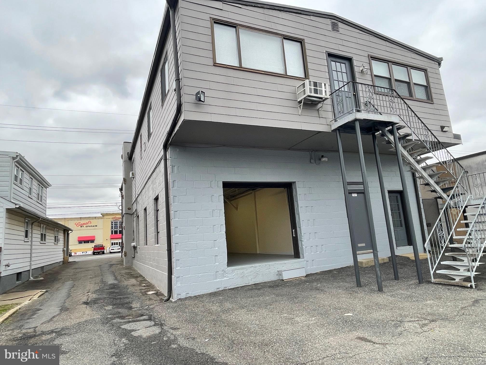 215-217 N BLACK HORSE PIKE