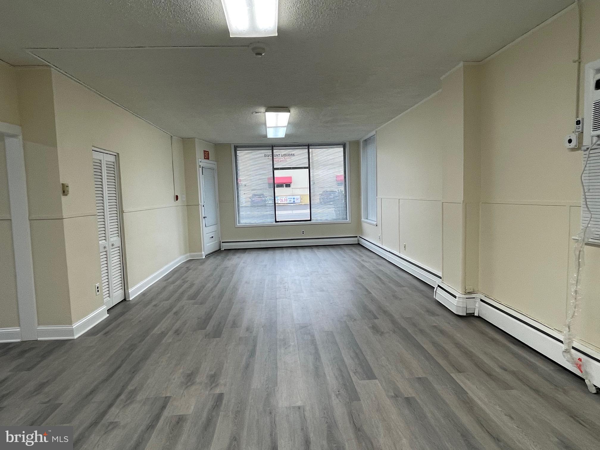 215-217 N BLACK HORSE PIKE