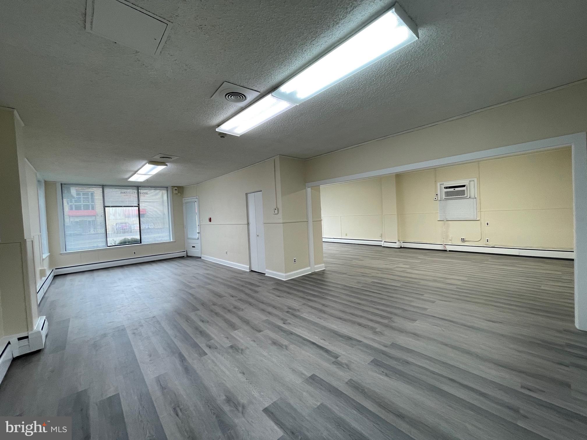 215-217 N BLACK HORSE PIKE