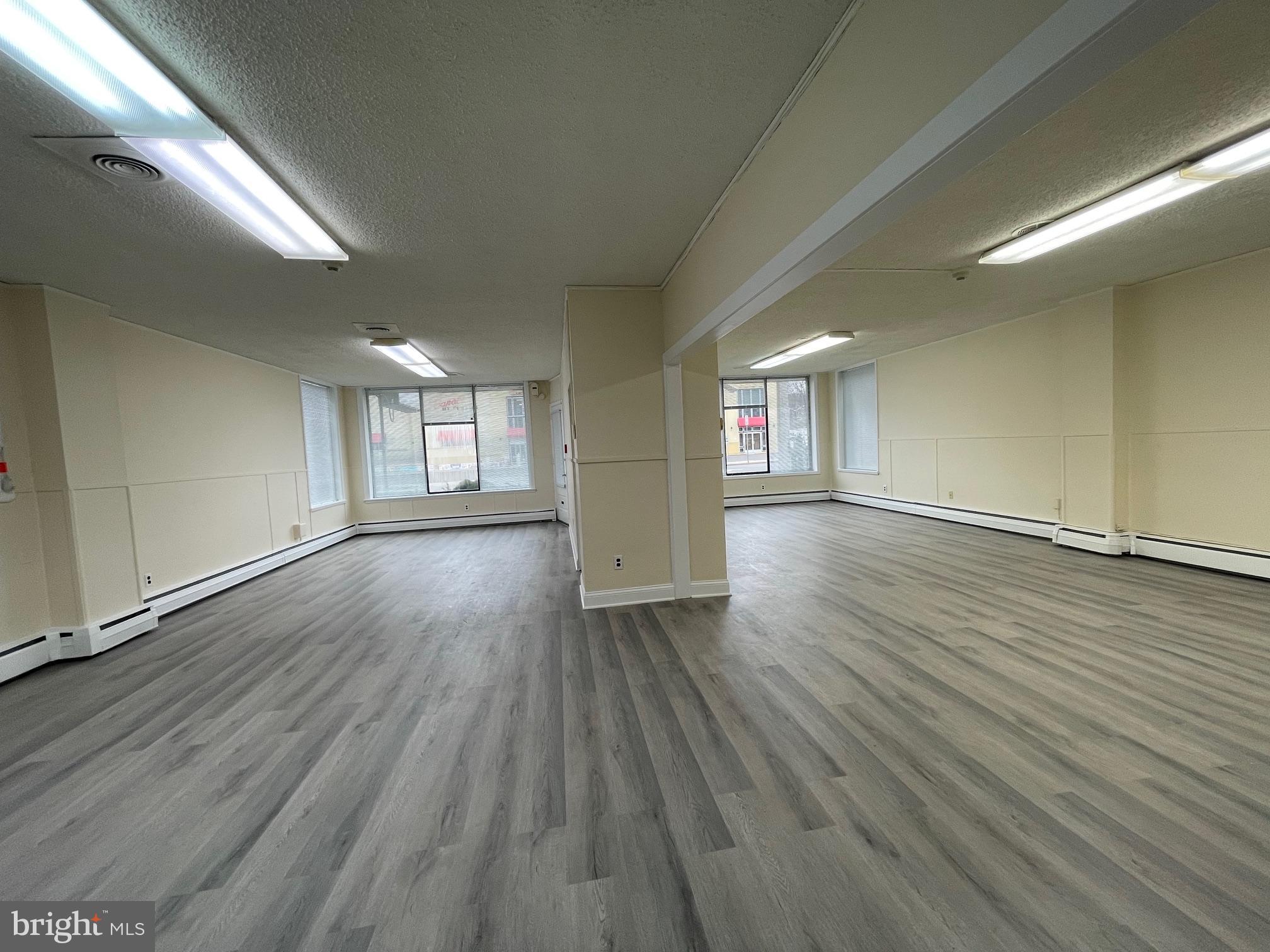 215-217 N BLACK HORSE PIKE