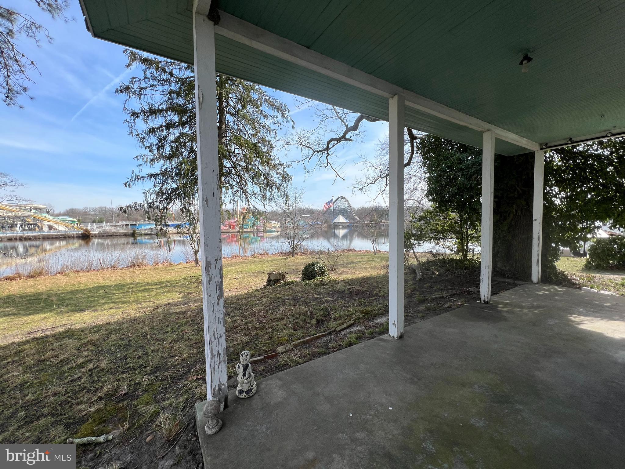 11 E ATLANTIC AVENUE