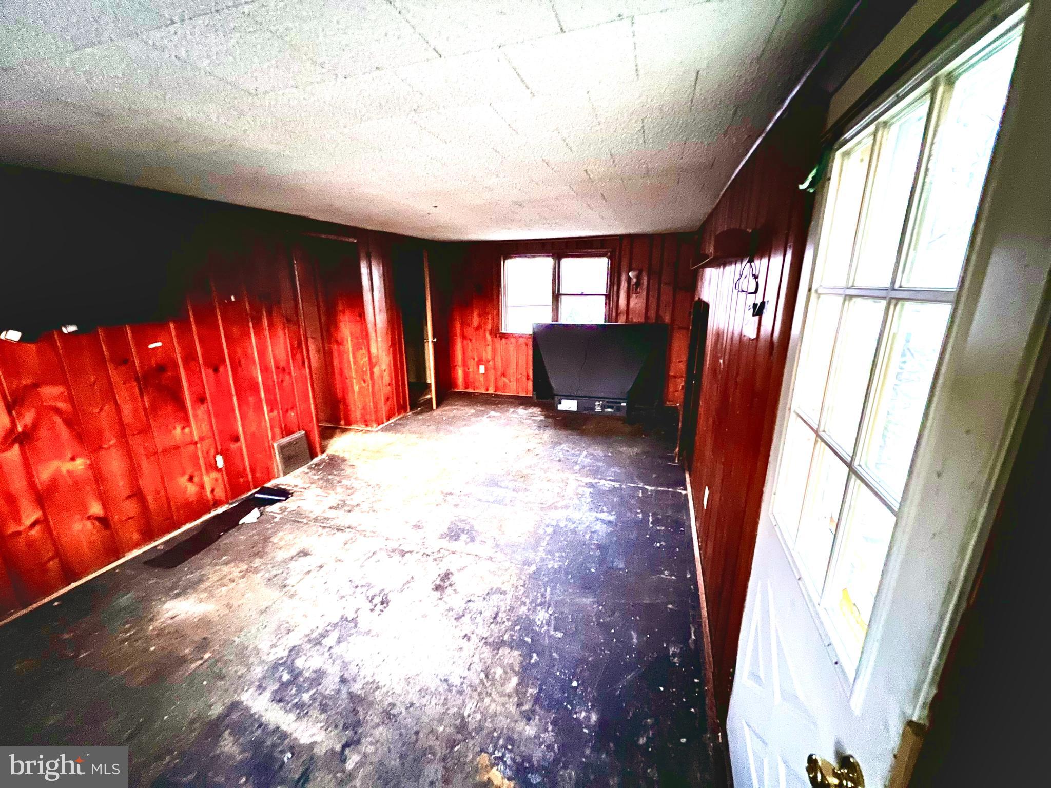 11 E ATLANTIC AVENUE