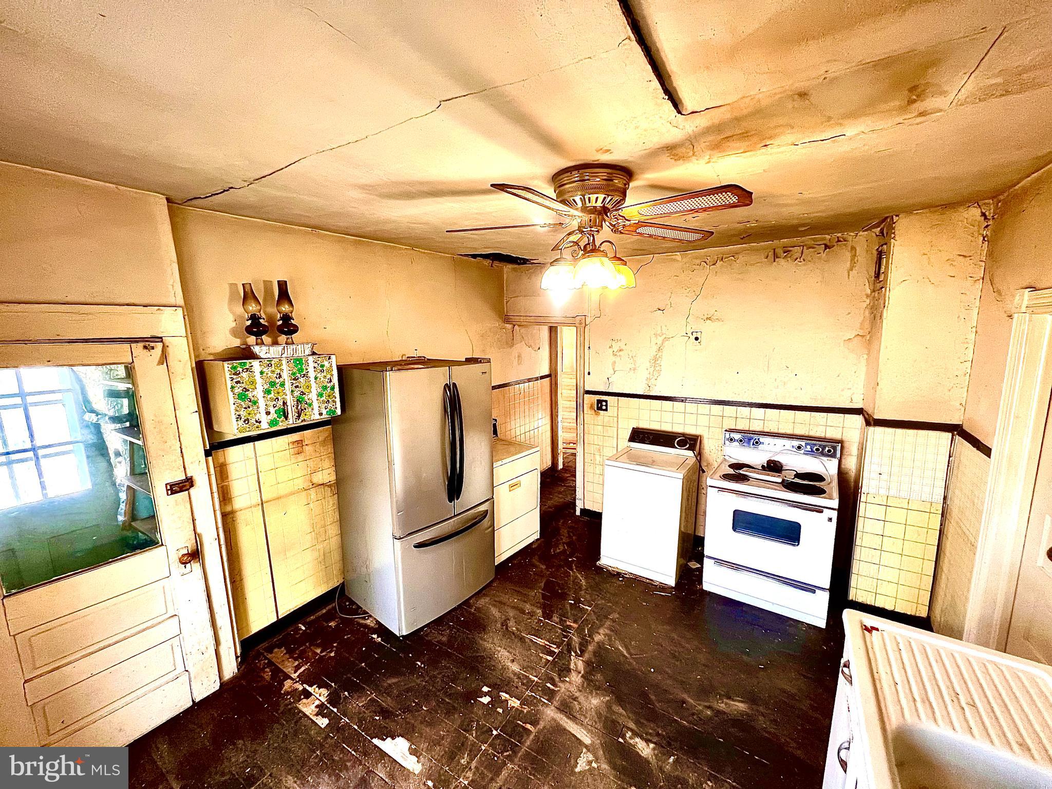 11 E ATLANTIC AVENUE