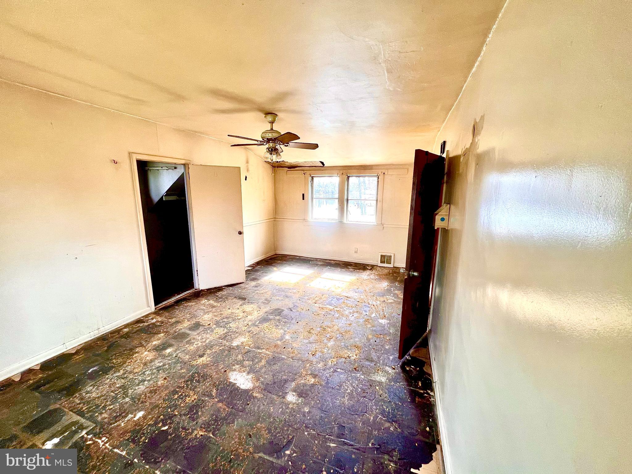 11 E ATLANTIC AVENUE