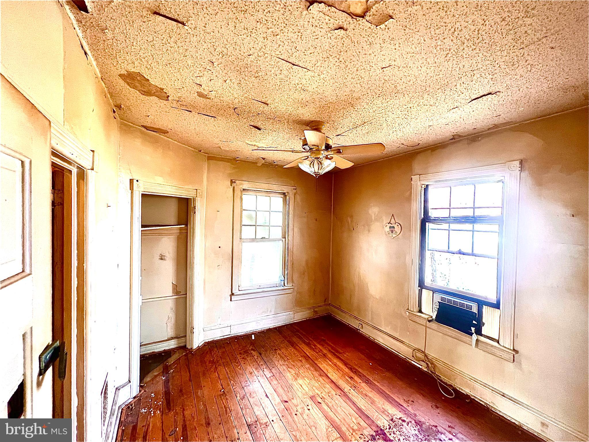 11 E ATLANTIC AVENUE