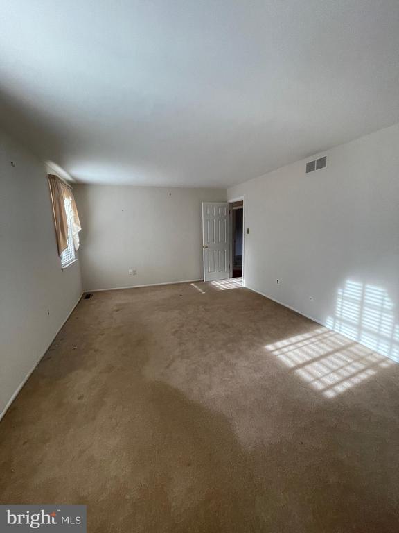 21 HOLLY OAK DRIVE