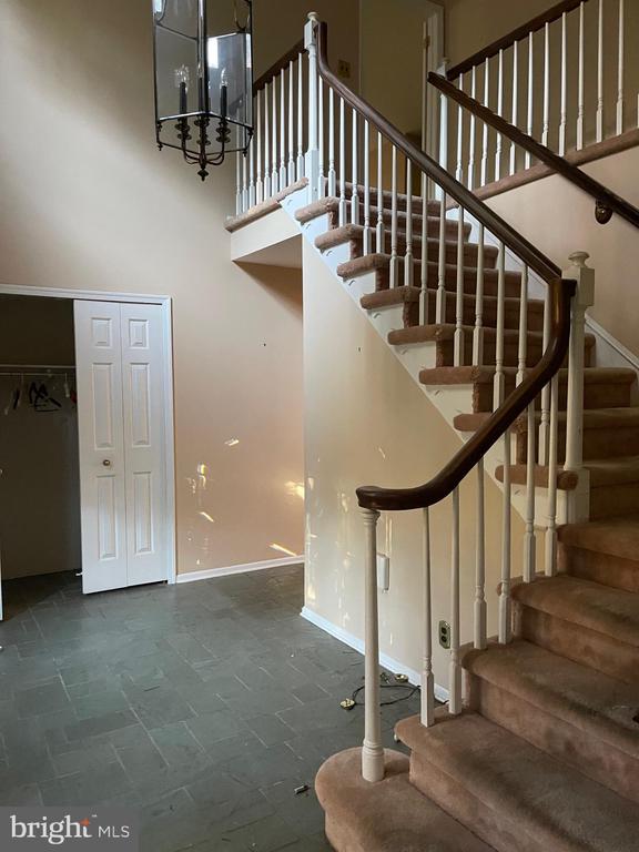 21 HOLLY OAK DRIVE