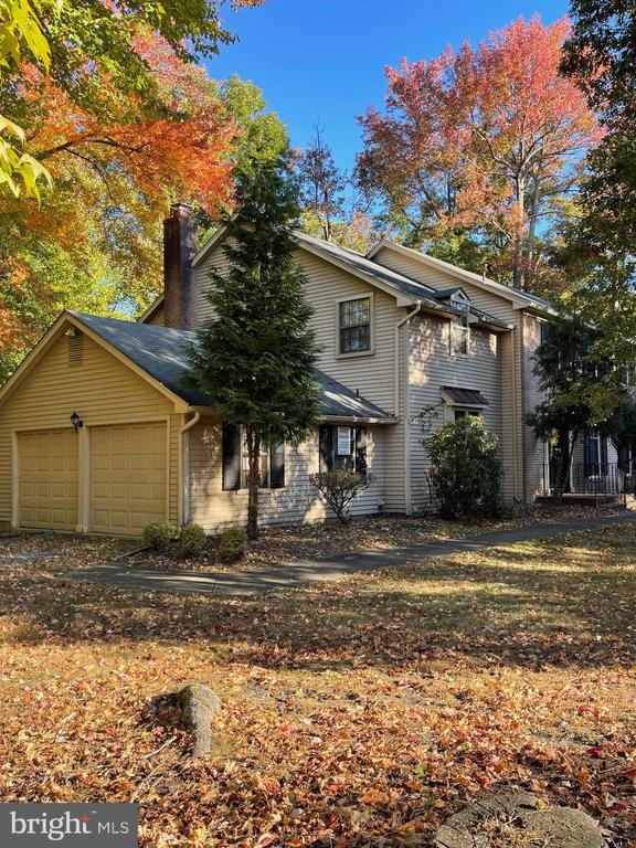 21 HOLLY OAK DRIVE