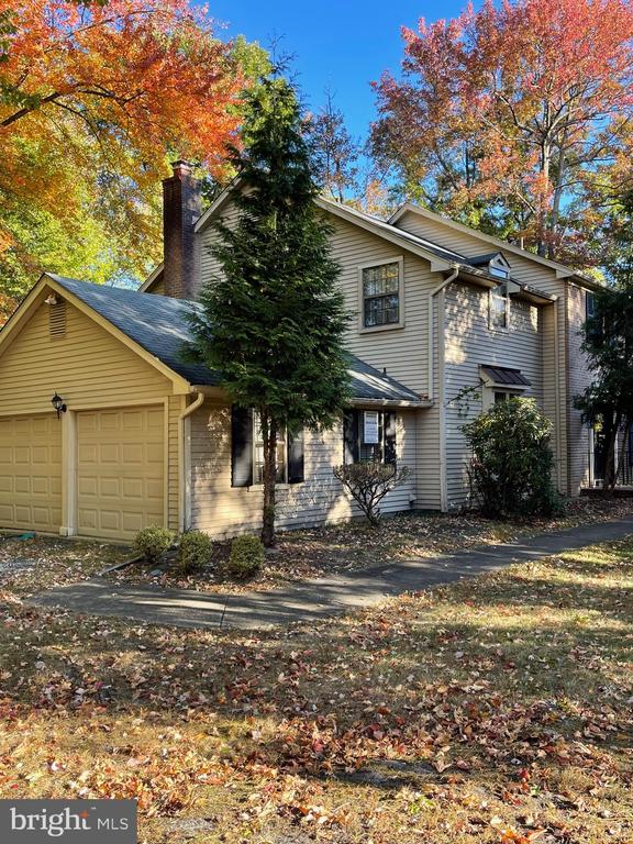 21 HOLLY OAK DRIVE