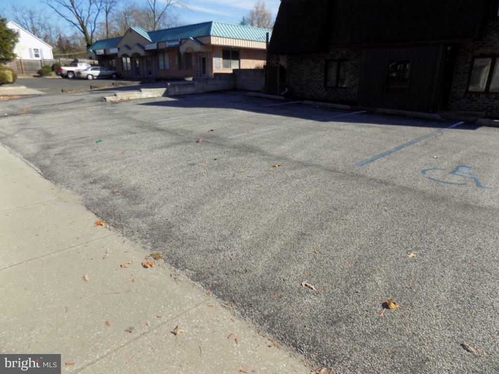 175 WHITE HORSE RD W