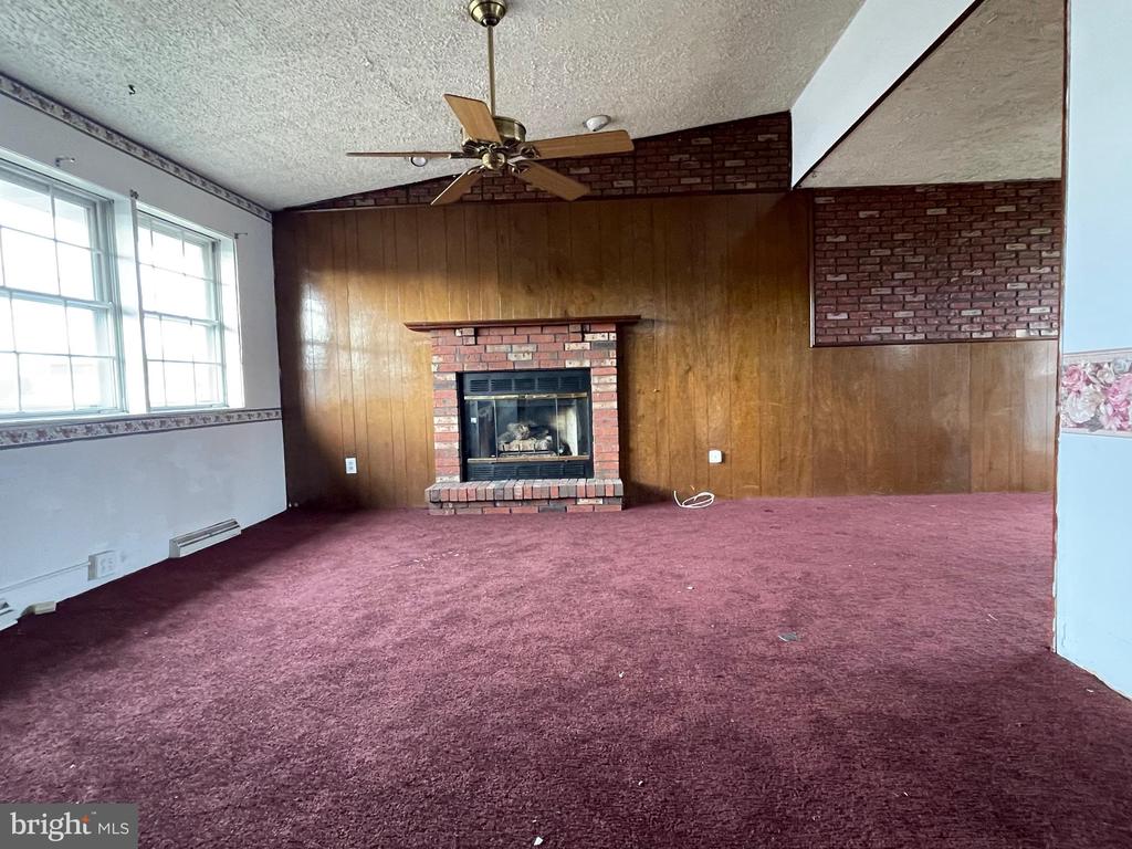 509 CECELIA DRIVE