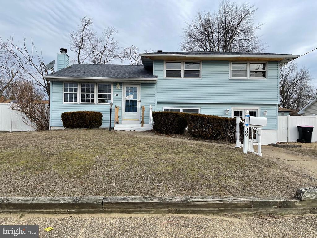 509 CECELIA DRIVE