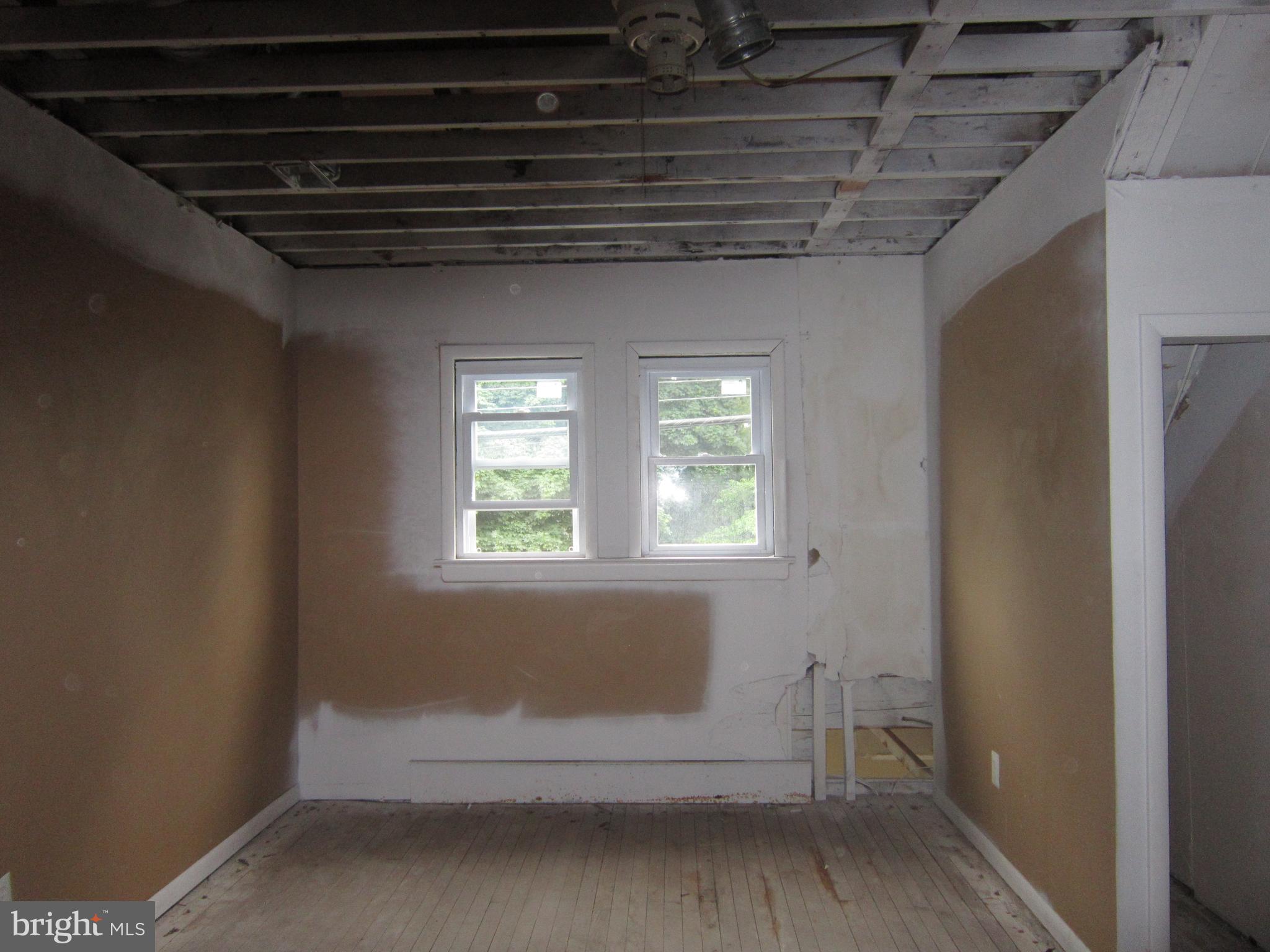 108 S BURNT MILL ROAD