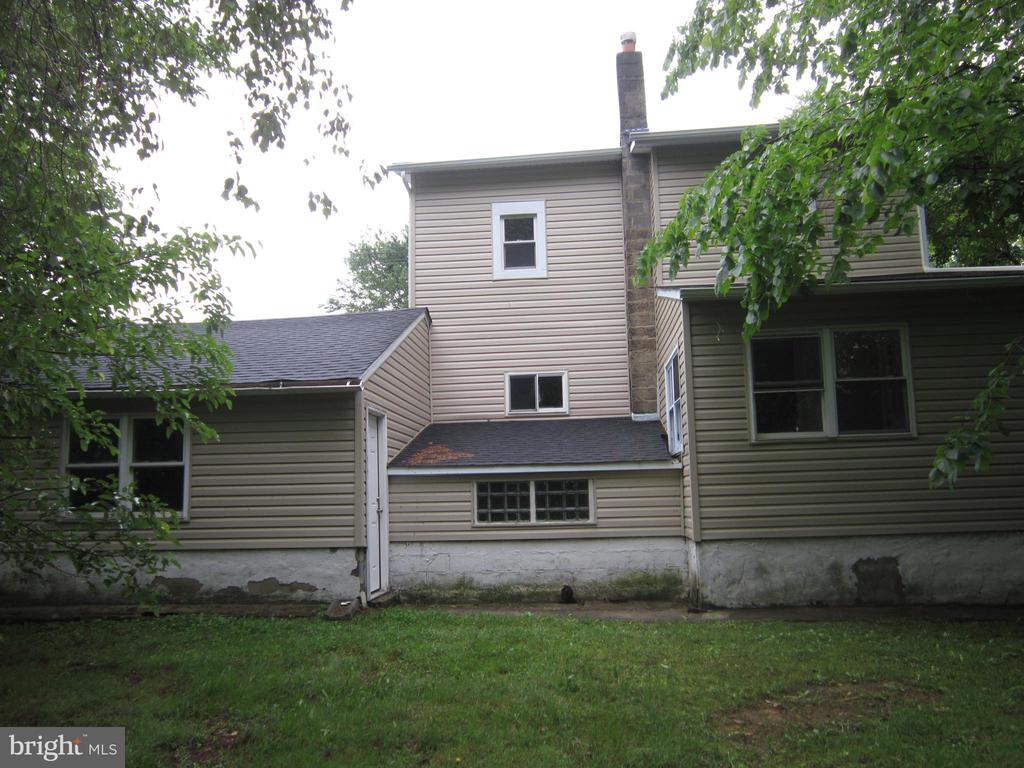 108 S BURNT MILL ROAD