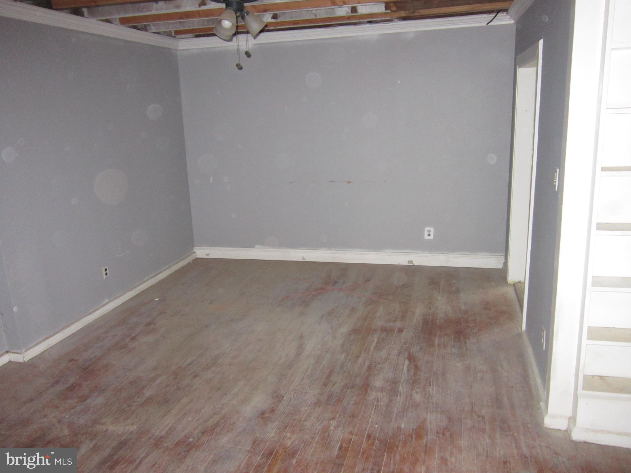 108 S BURNT MILL ROAD