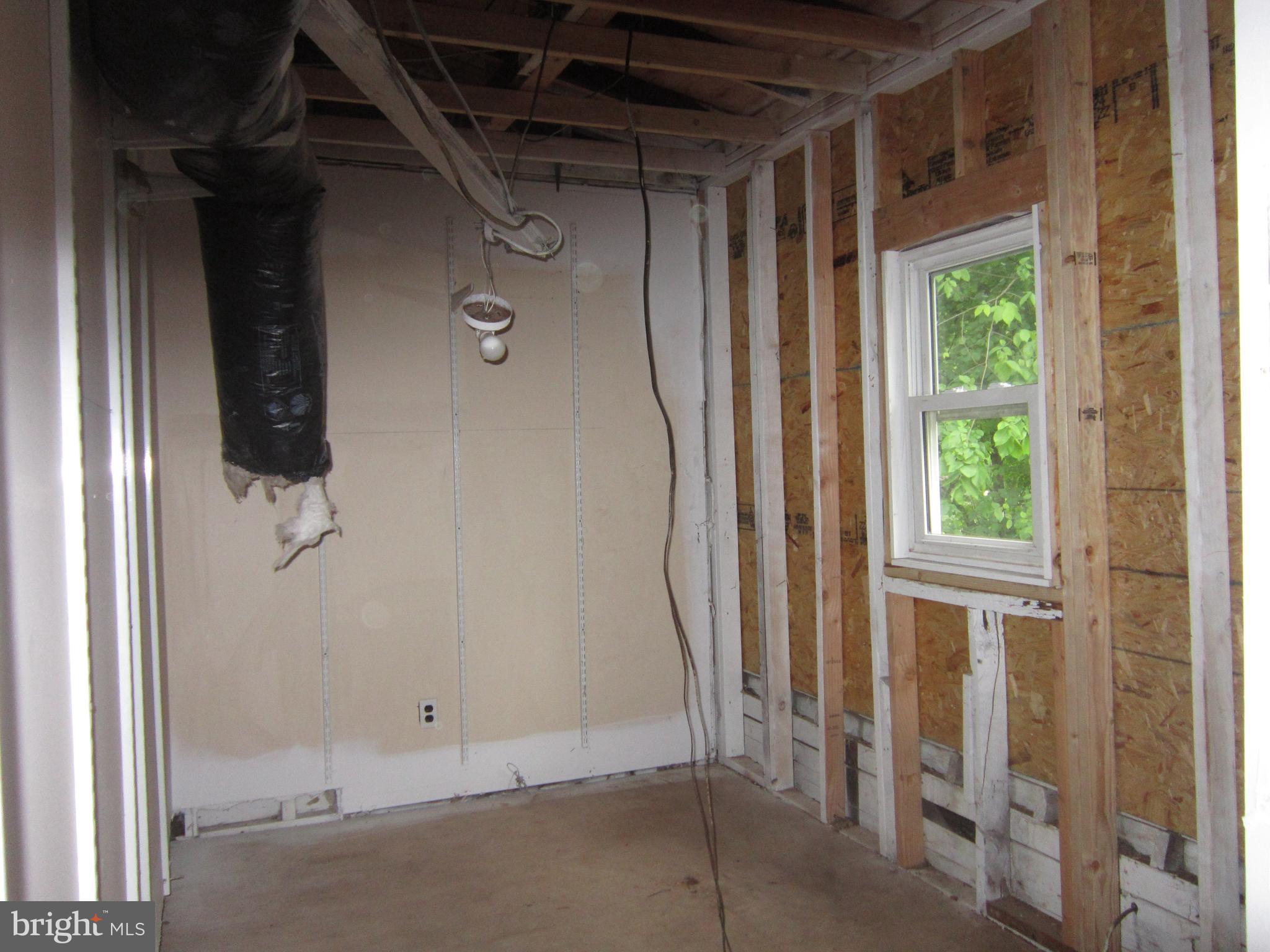 108 S BURNT MILL ROAD