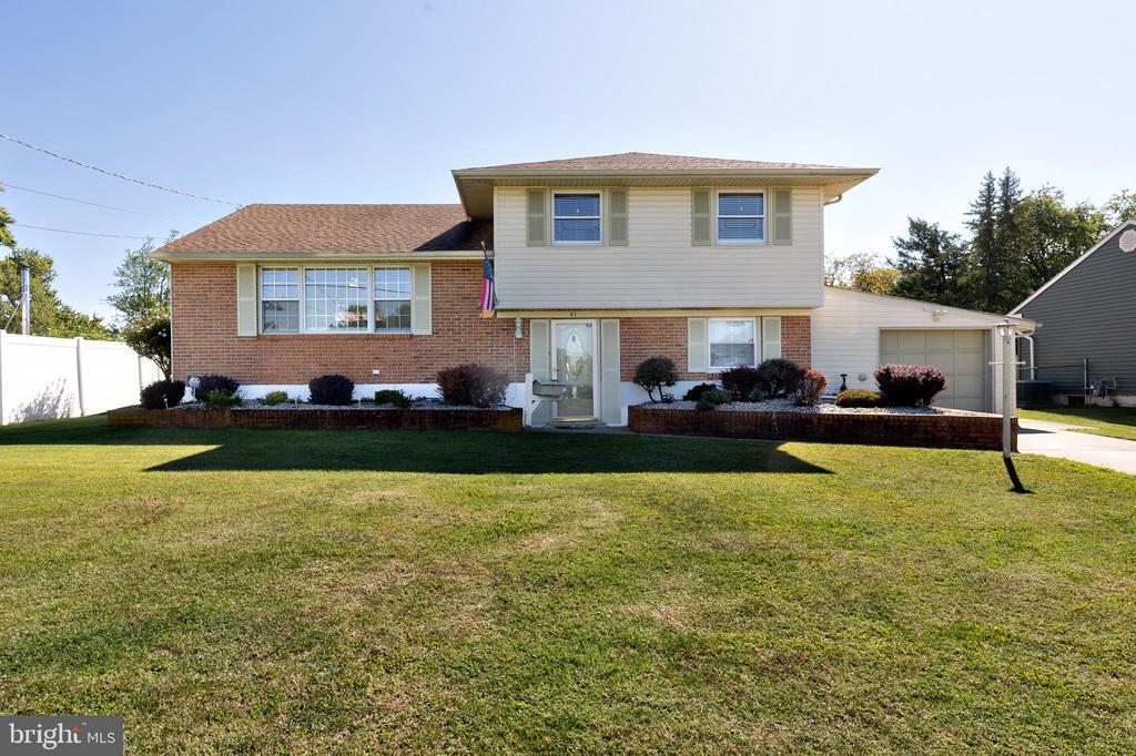 41 HOLLYOKE ROAD