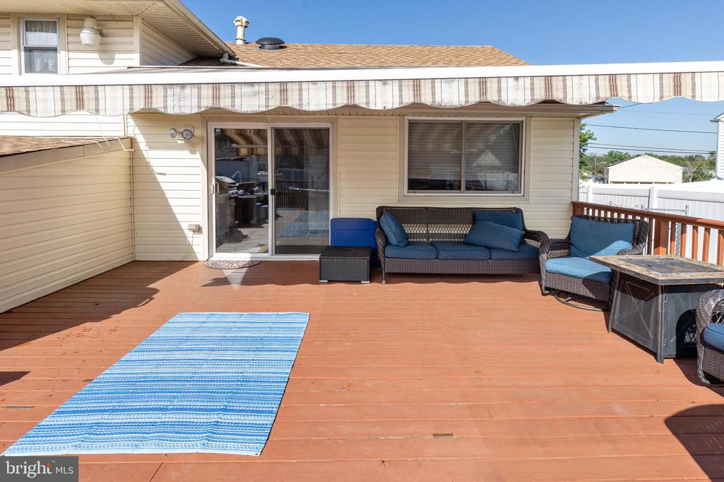 41 HOLLYOKE ROAD