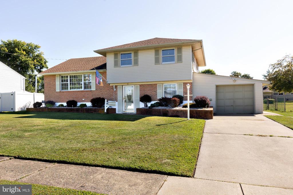 41 HOLLYOKE ROAD