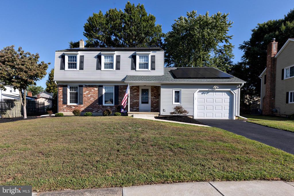 721 BENTLEY LANE