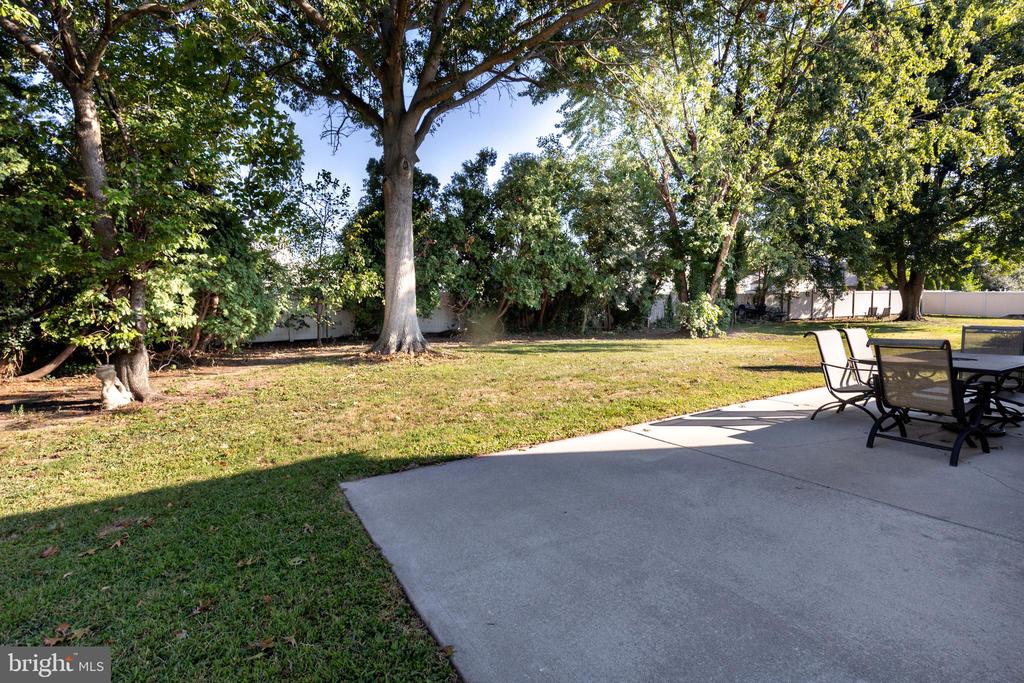 721 BENTLEY LANE