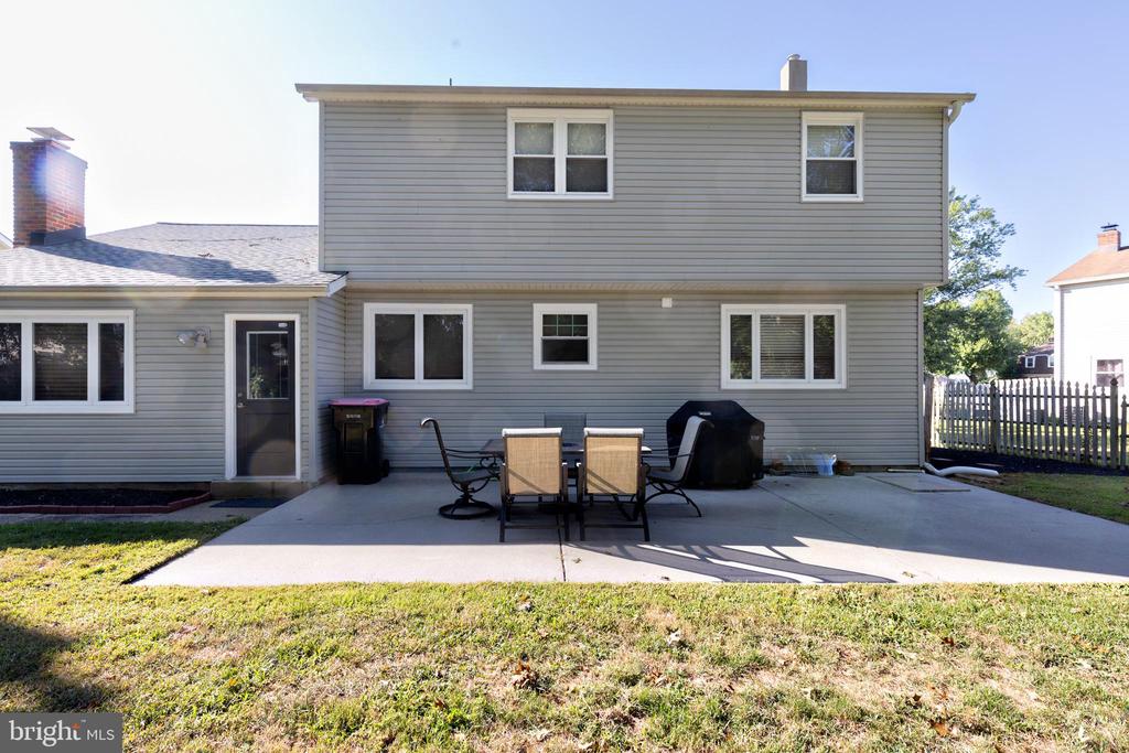 721 BENTLEY LANE