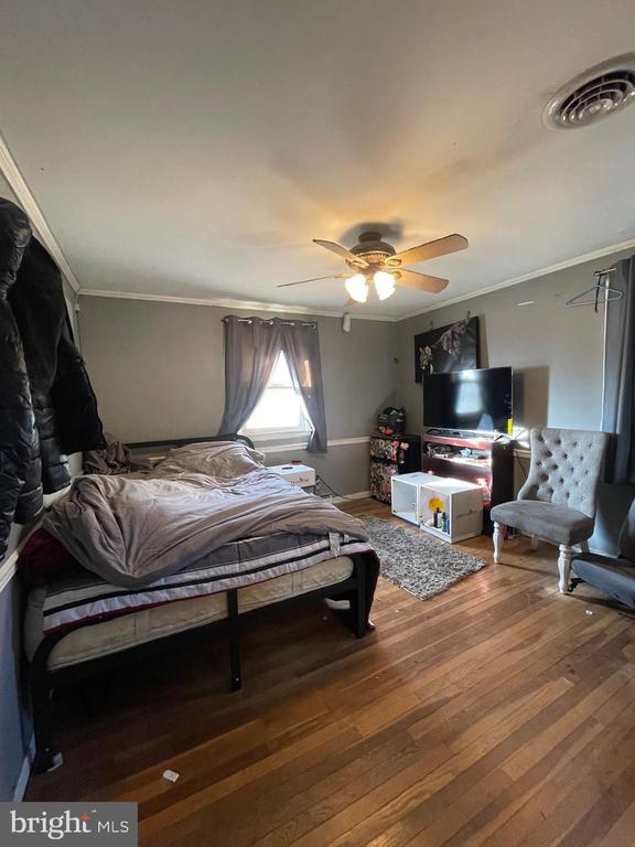 150 N SMITH TERRACE