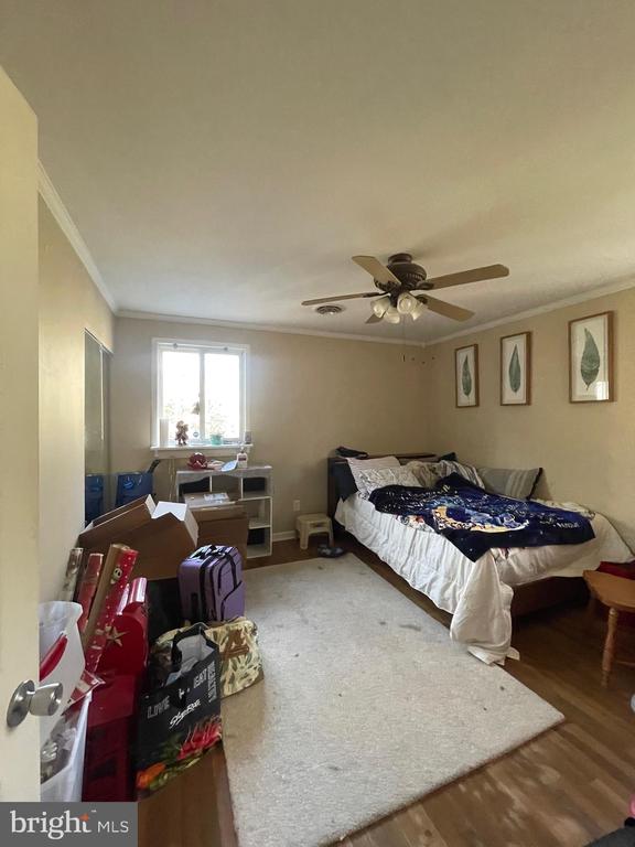 150 N SMITH TERRACE