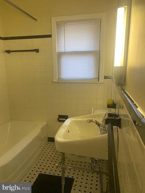 175 WHITE HORSE ROAD W 2