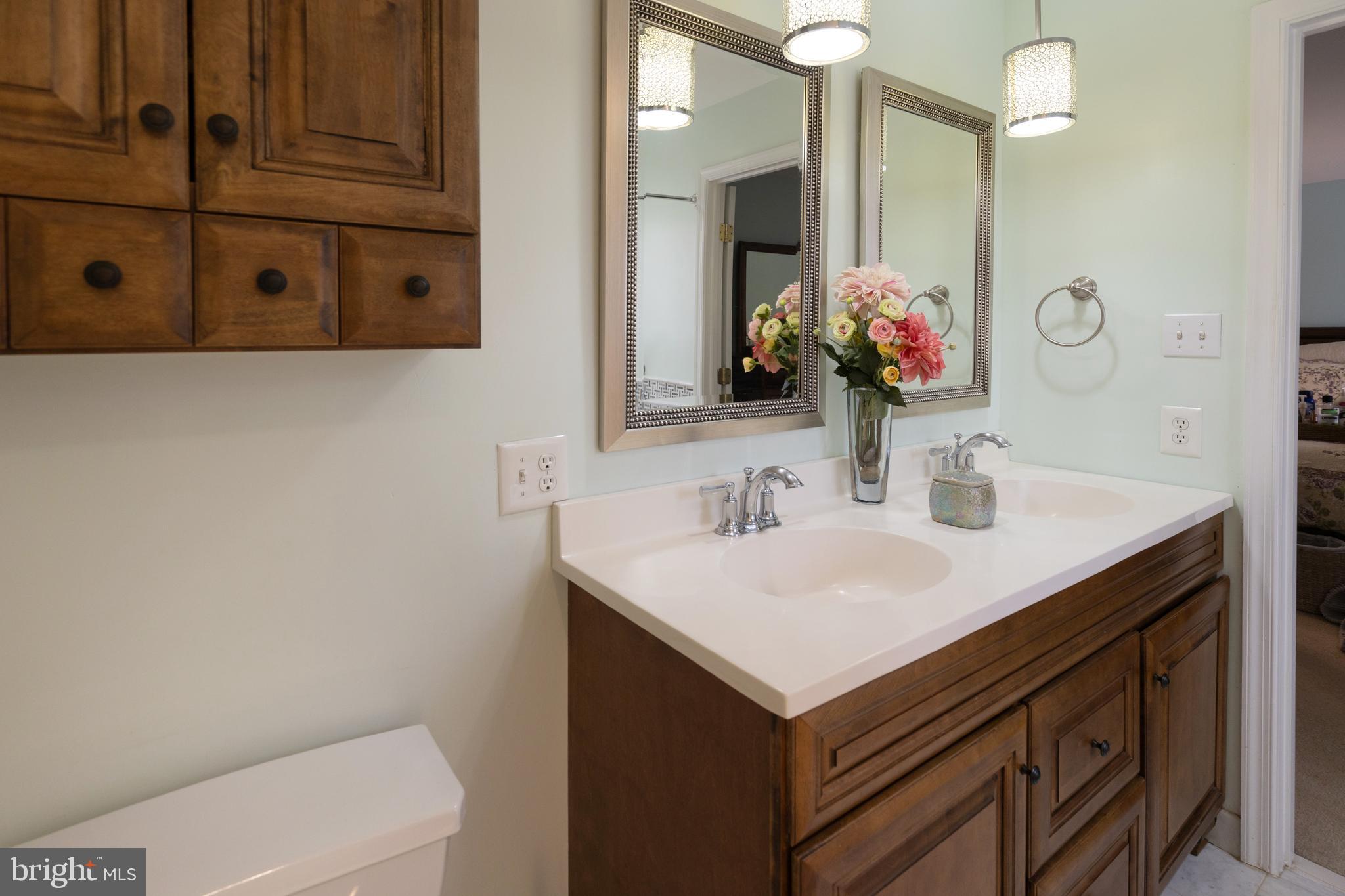 2049 BROADACRES DRIVE