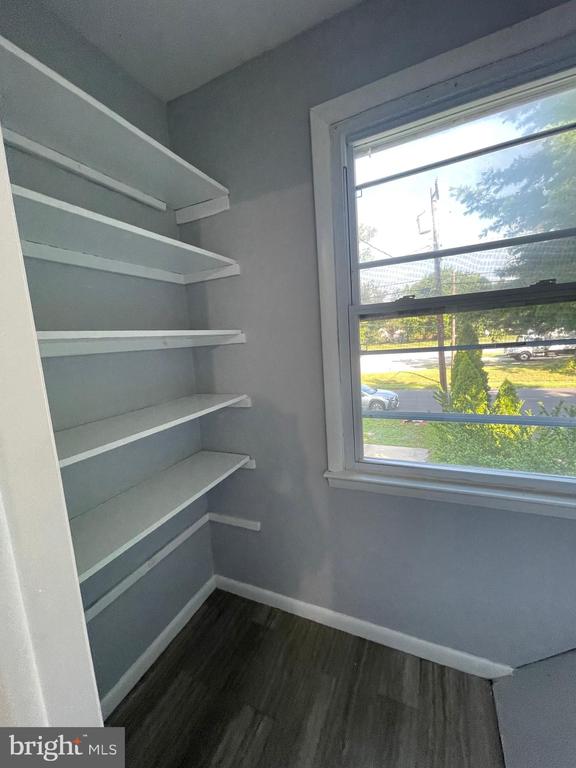 711 E MAPLE Unit: 2