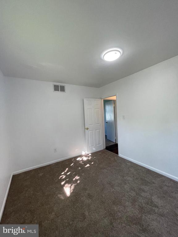 711 E MAPLE Unit: 2