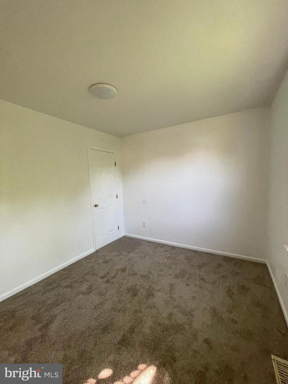 711 E MAPLE Unit: 2