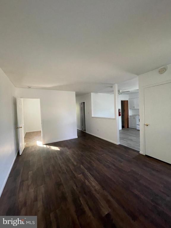 711 E MAPLE Unit: 2