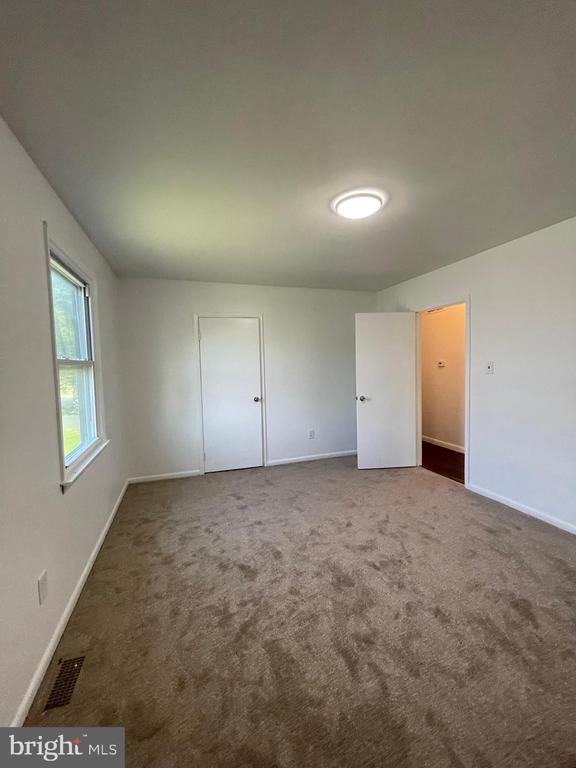 711 E MAPLE Unit: 2