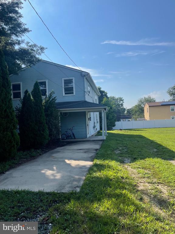 711 E MAPLE Unit: 2
