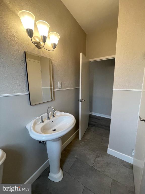217 N BLACK HORSE PIKE Unit: 2