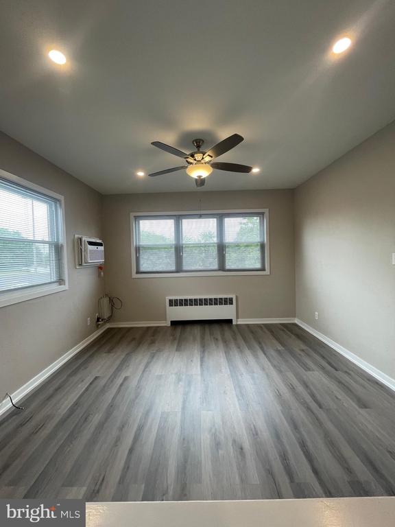 217 N BLACK HORSE PIKE Unit: 2