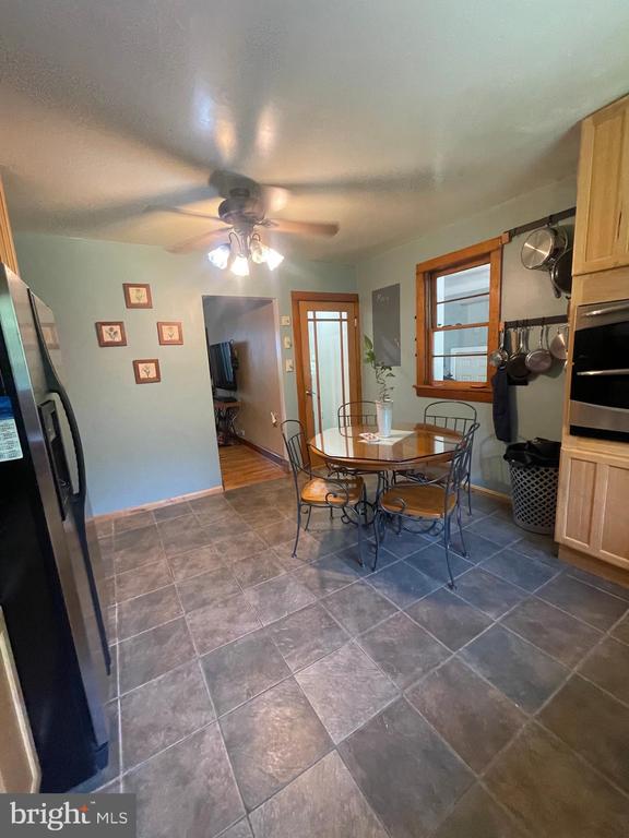 264 S WHITE HORSE PIKE