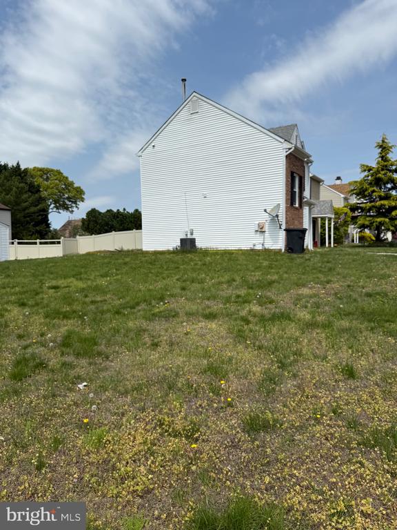 220 POPLAR STREET