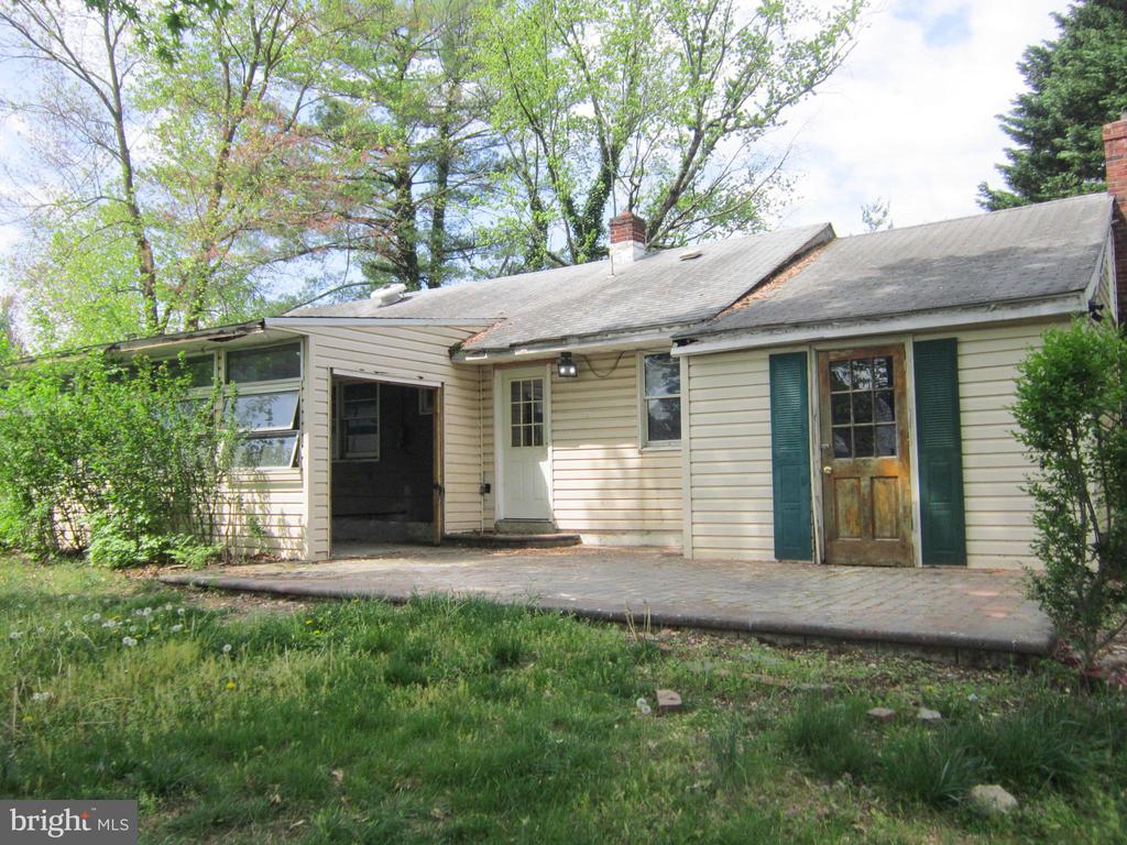 306 MAY COURT