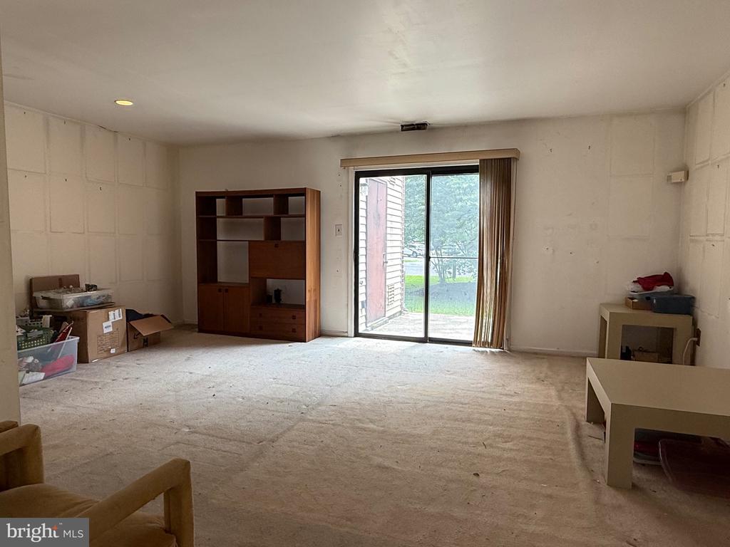 6 BUCKTHORN COURT