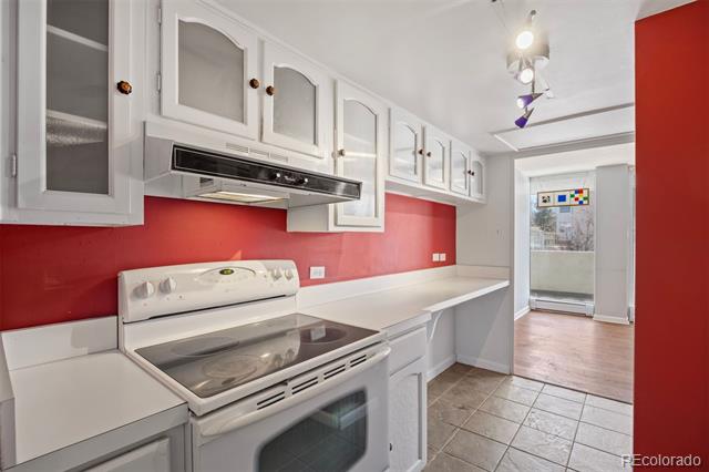 1250 N Humboldt Street Unit: 202