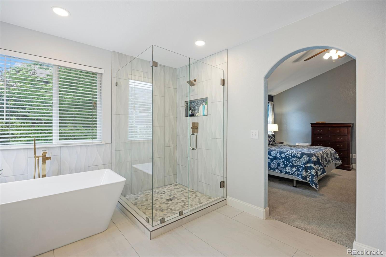 10060 Royal Eagle Lane