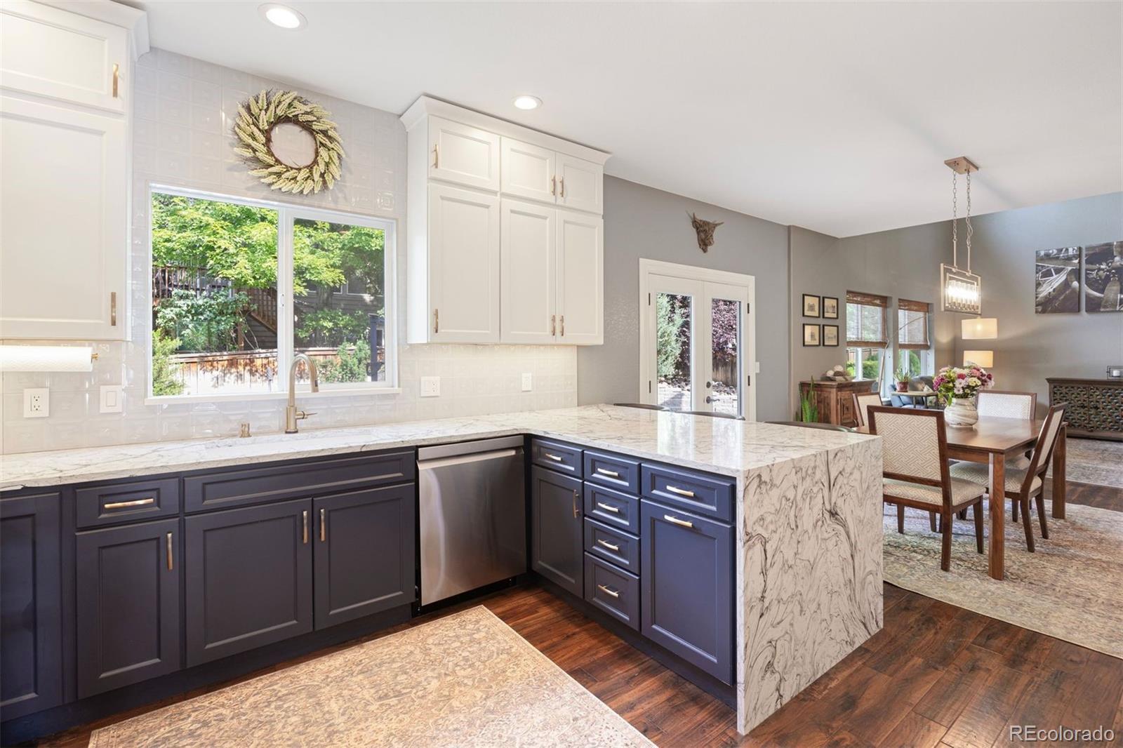 10060 Royal Eagle Lane